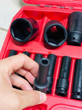 Bộ khẩu lục giác 1/2' - 25 chi tiết